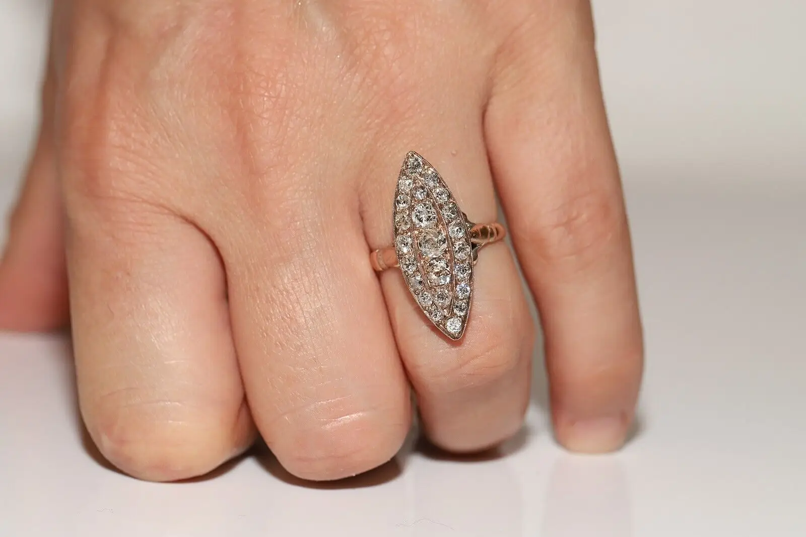 Рисунок 5 - Античное викторианское украшение