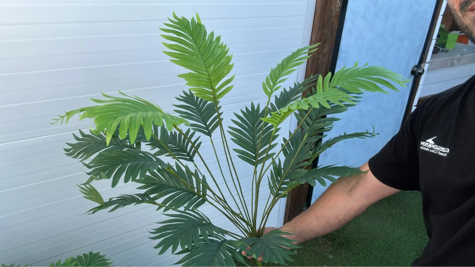 2PCS 24Leaves Areca palm simulation green plants realistic artificial trees suitable for bedroom living room outdoor decoration photo review