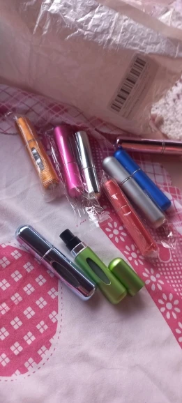 Atomizer Portable Refillable Perfume Bottle with Spray ability for Travel photo review