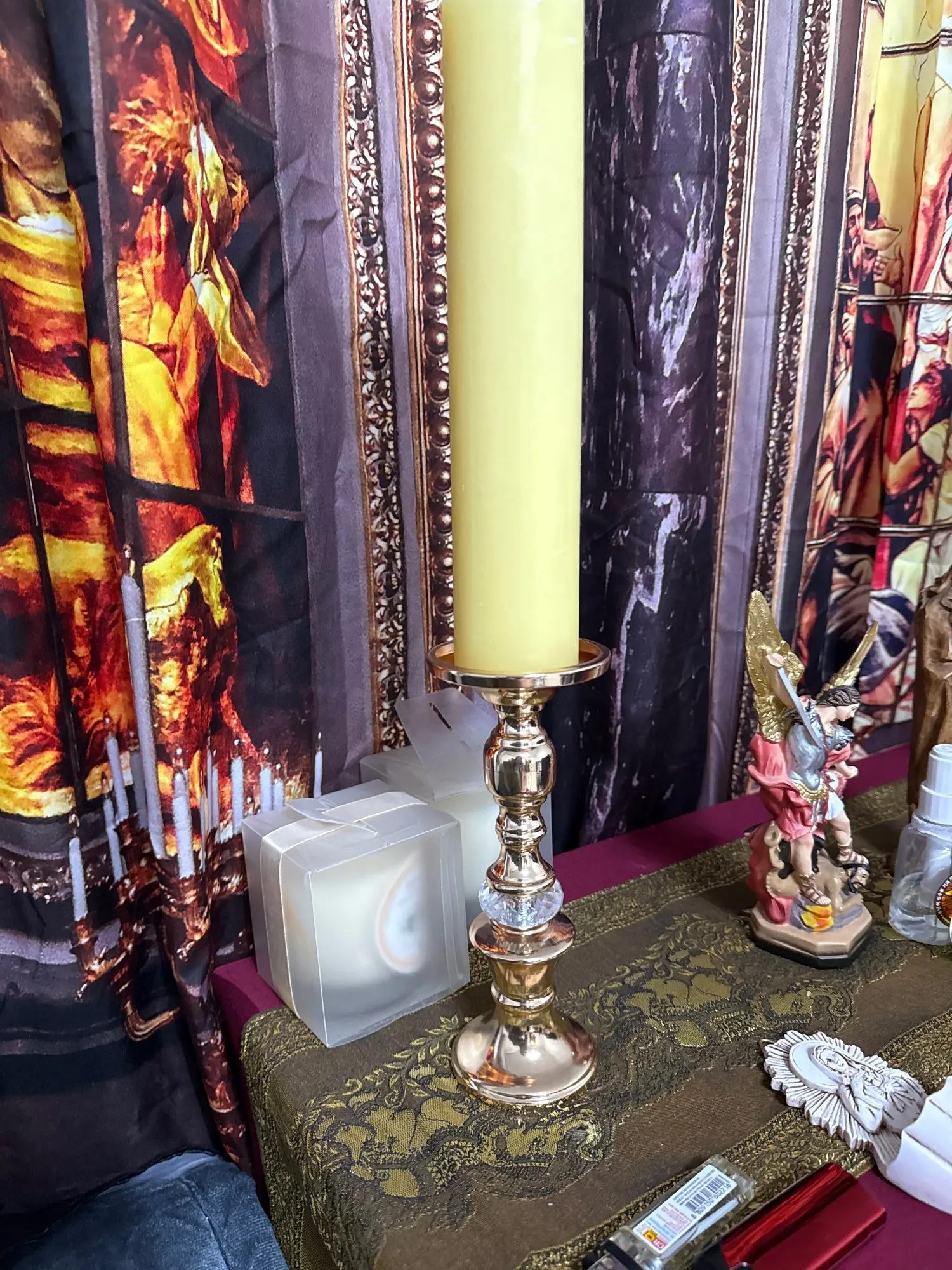 Gold Metal Pillar Candlestick Holders Vintage Pillar Candle Holders Elegant Metal Crystal Pillar Candle Stands photo review