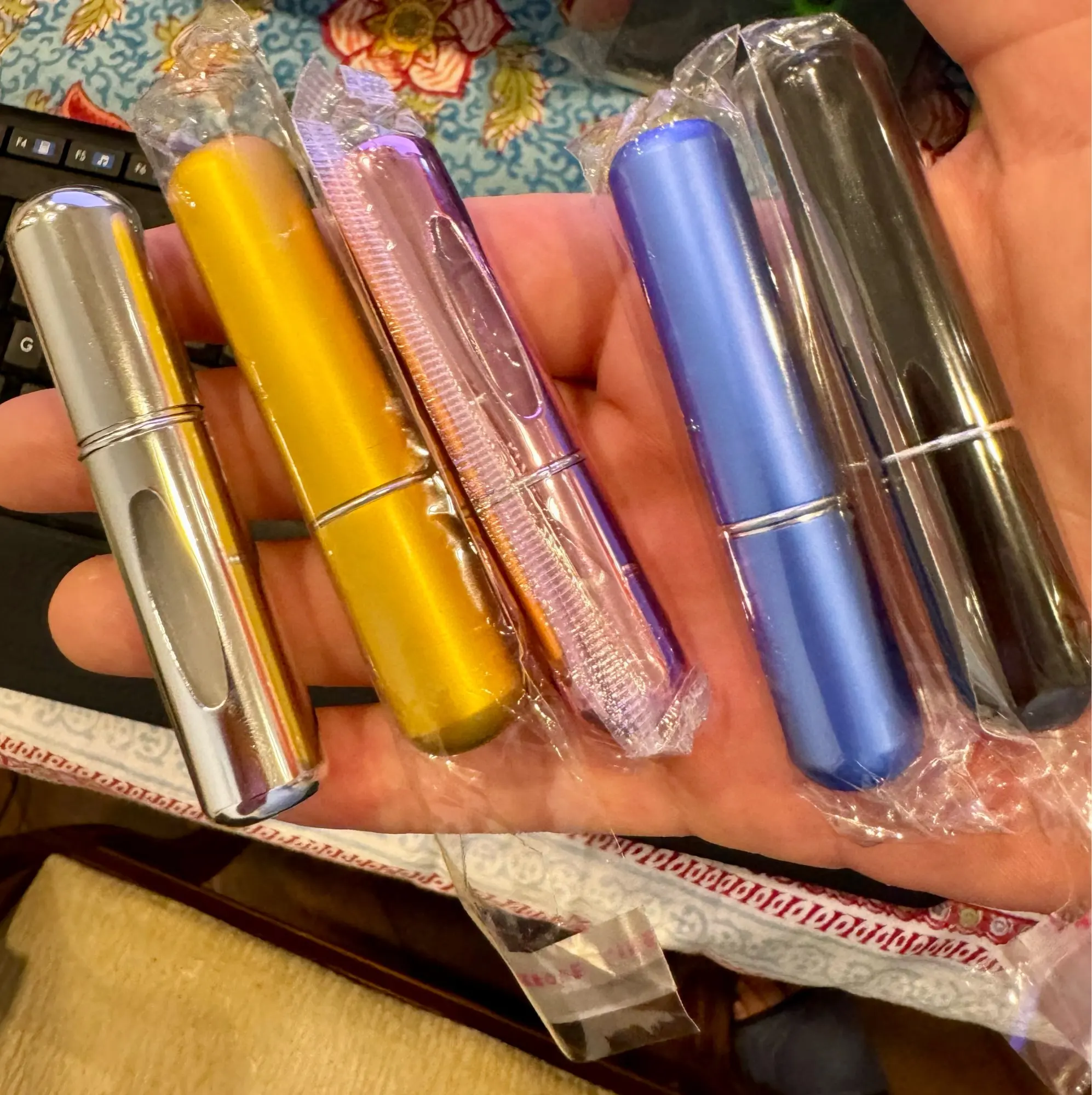 Atomizer Portable Refillable Perfume Bottle with Spray ability for Travel photo review