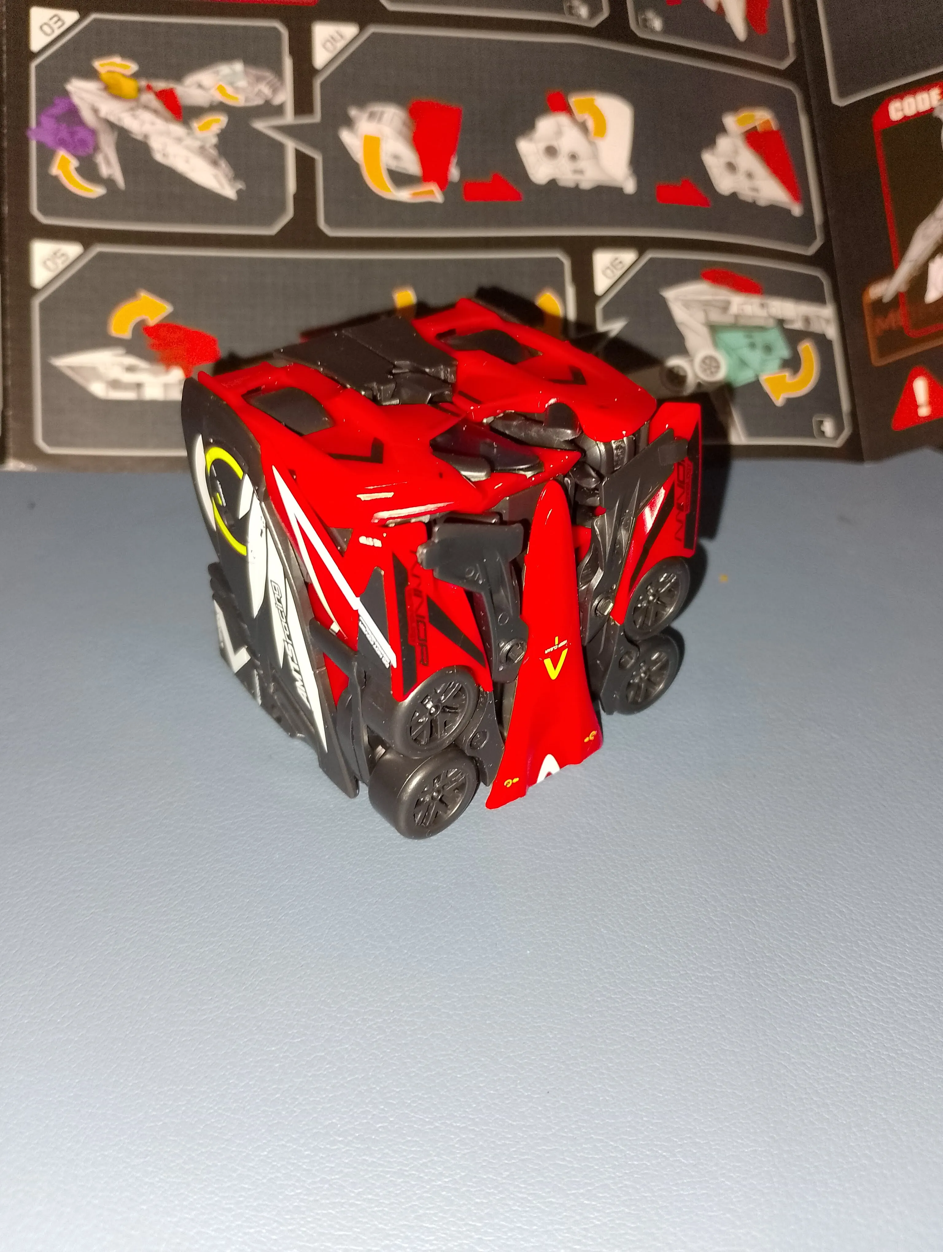 52TOYS Infinitybox IB-05 CHEETAH Deformation Robot, Converting in