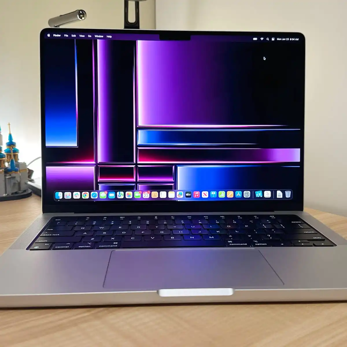 

BRAND NEW Apple MacBook Pro (Late 2021) .