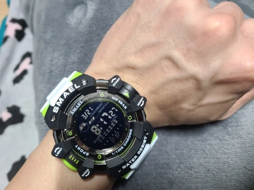 SMAEL Digital Wristwatch with Versatile Style