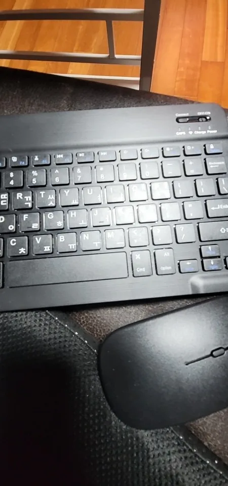 Bluetooth Wireless Keyboard Mouse for Multi-Device Use photo review
