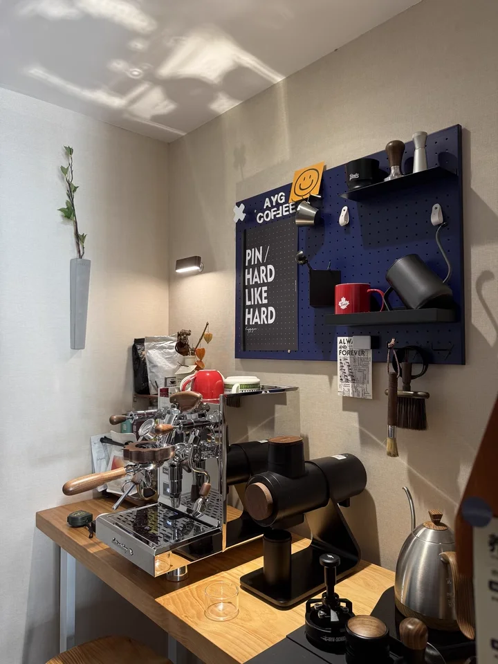 Coffee Machine 3035A Concentration Semi-automatic , E61 Brewing Head Boiler, Variable Pressure, Temperature Control