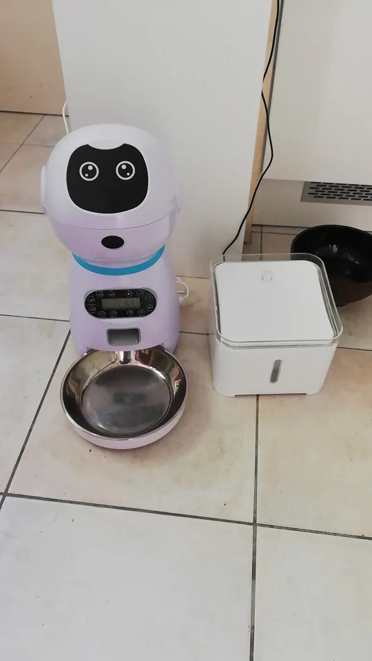 New Automatic Smart Pet Feeder and Slow Dispenser with Fixed Time and Amount Settings - Ideal for Cat and Dog Travel Supplies photo review