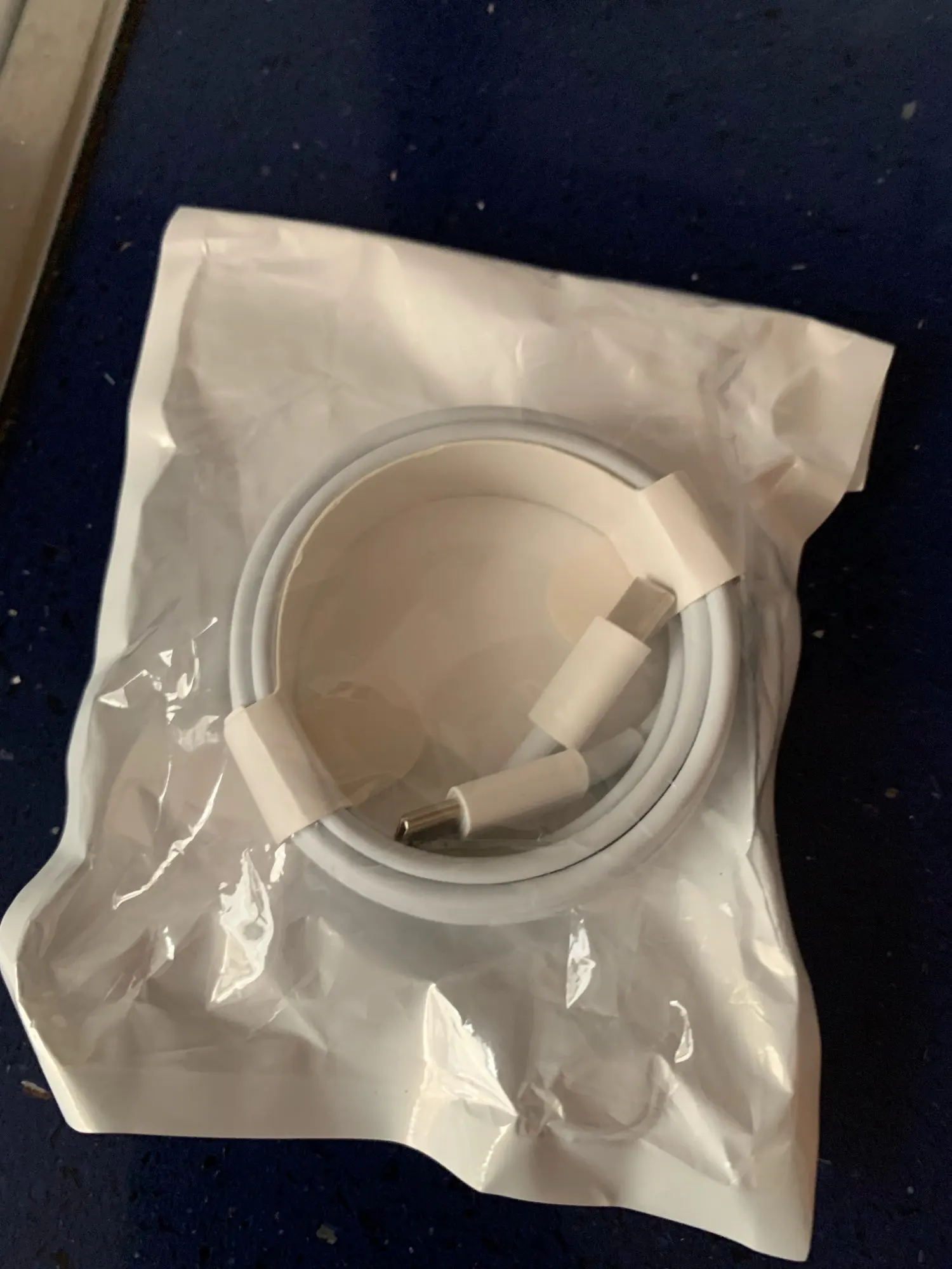 100W USB-C to USB-C Fast Charging PD Cable for iPhone 15 Pro Max iPad Air 5 Macbook Huawei Mate 60 Samsung Type C to Type C Cord photo review