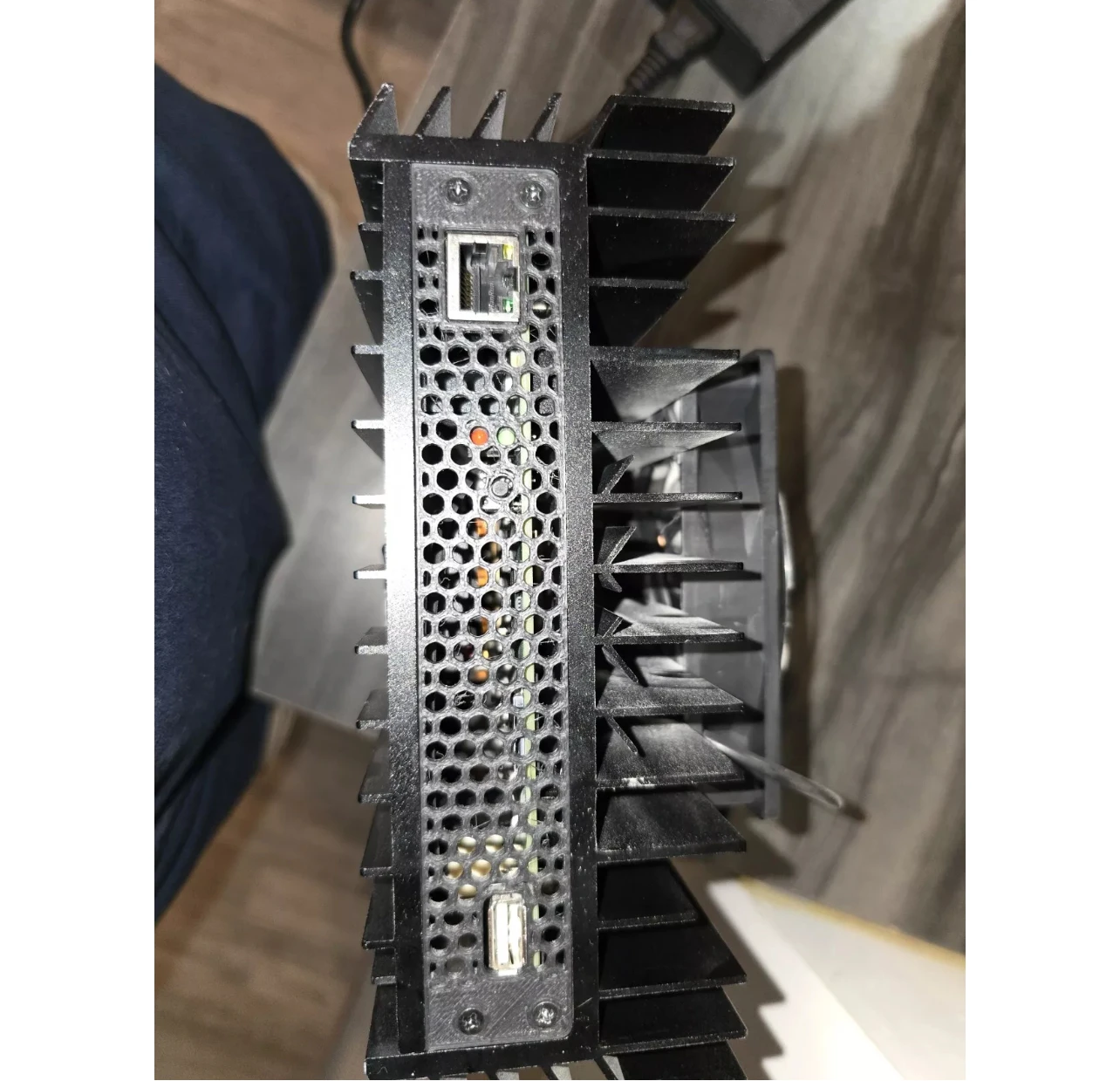 

Купите 3 и получите 2 бесплатных overclock ready iceriver ks0 pro (блок питания 230 Вт)