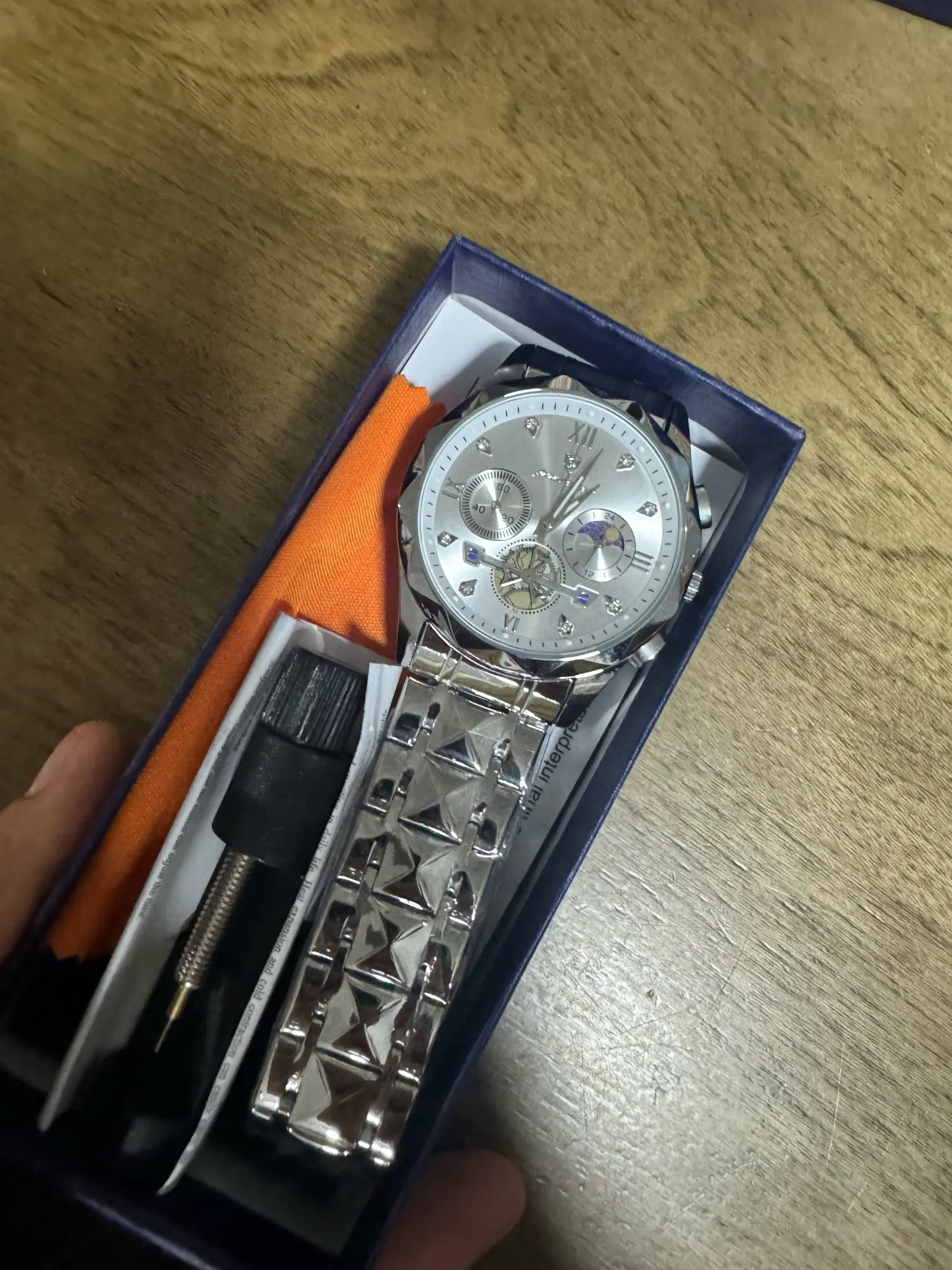 POEDAGAR Luxury Men's Quartz Watch photo review