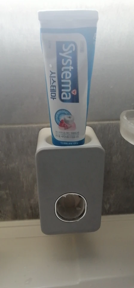 Automatic Toothpaste Dispenser Wall-Mounted photo review