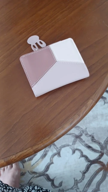 Women's PU Leather Wallet photo review