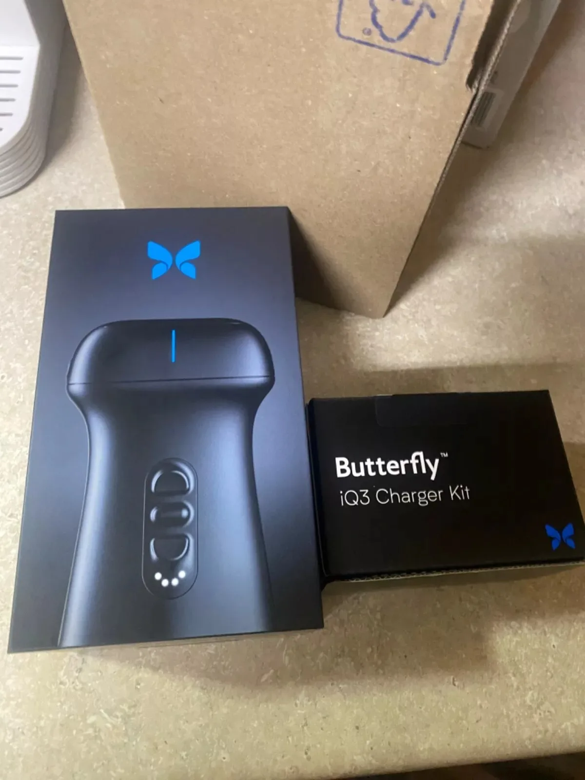 DISCOUNTED IQ3 Butterfly Portable Ultrasound with charger