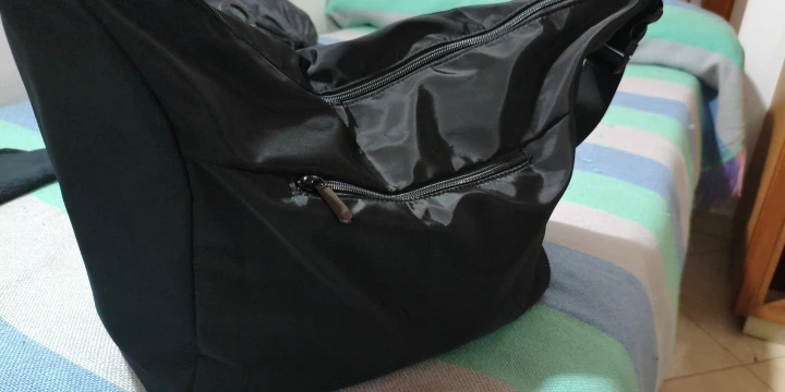 Haven Messenger – Secure Waterproof 14″ Crossbody