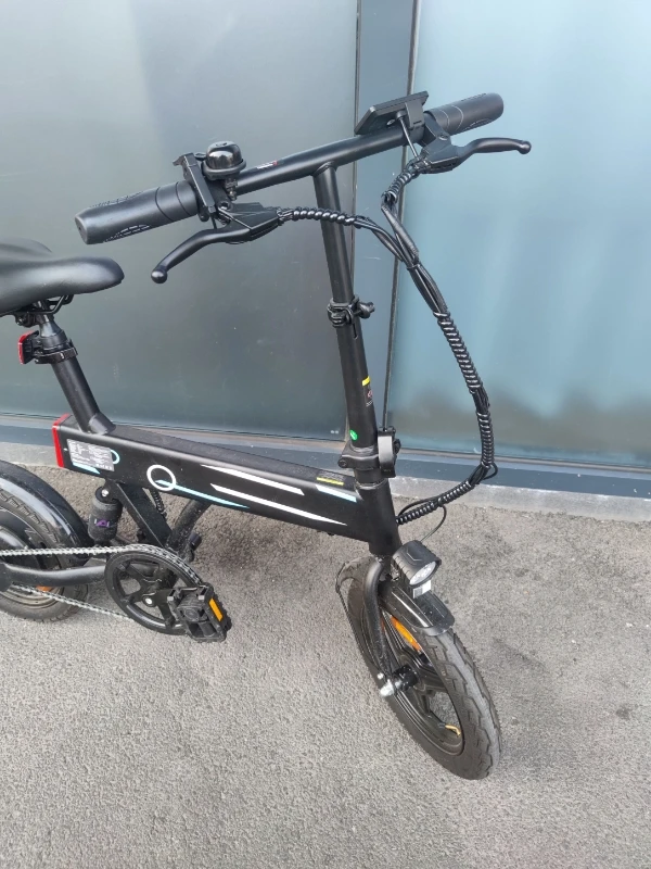 iScooter EB1 Electric Bike, 250W Motor, 36V 7.8AH Lithium Battery, 25KM High-Speed City E-Bike With 14inch Foldable For Adults photo review