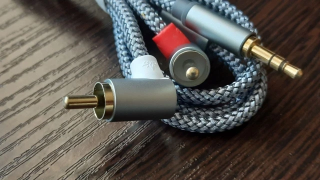 90° Angle RCA Audio Stereo Cable Jack 3.5mm to 2RCA Cable Splitter