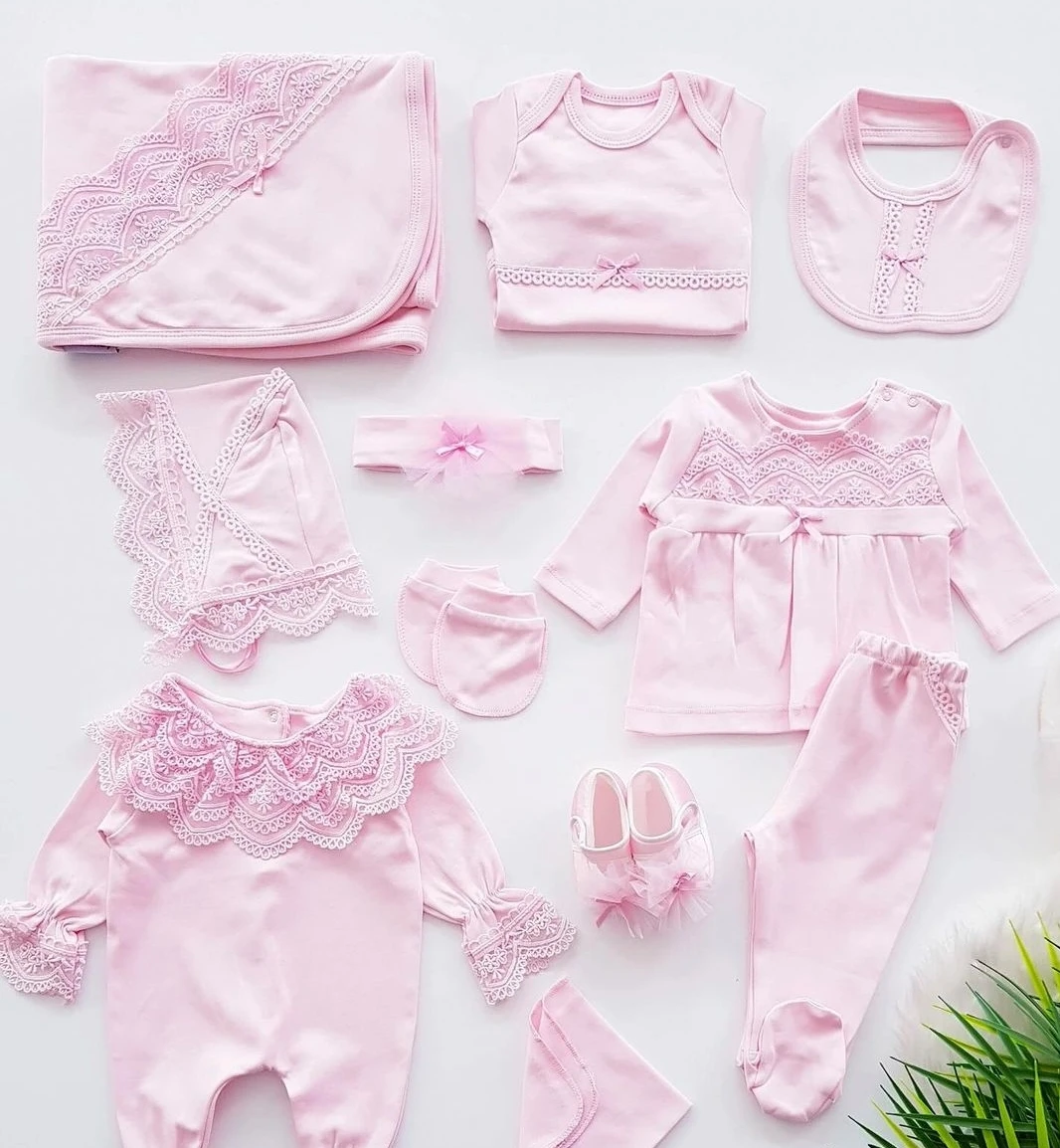 LuxuryBabyGirlOutfitSetNewbornBabySetLaceLacedBabyGirl