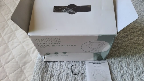ReFresh - Nacken- und Rückenmassagegerät (Beige) photo review