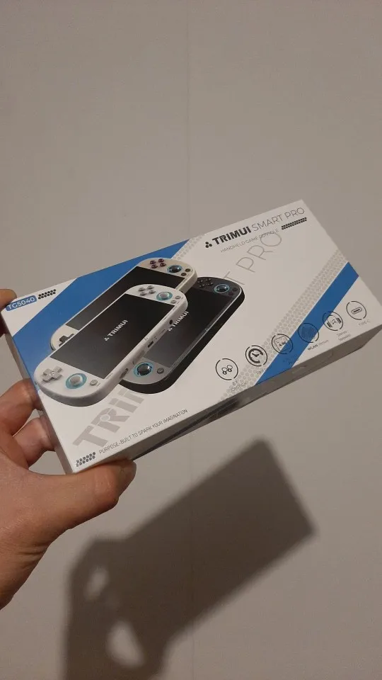 Retroid Pocket 5 Handheld Game Console photo review