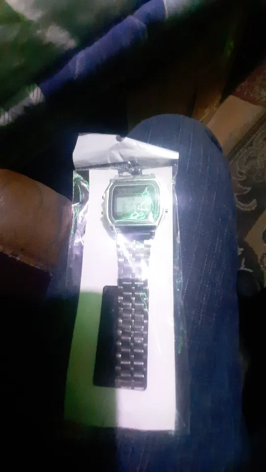 F91w relógio de luxo à prova dwaterproof água retro digital aço inoxidável esportes relógios militares das mulheres dos homens relógios de pulso eletrônicos photo review