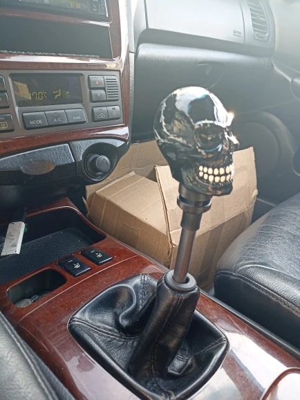 Universal Manual Gear Shift Knob Shifter Lever Knob Alien Skull Head Gear  Knob Pomo Marchas Car Accessories - Price history & Review, AliExpress  Seller - Aim-AutoMoto Store