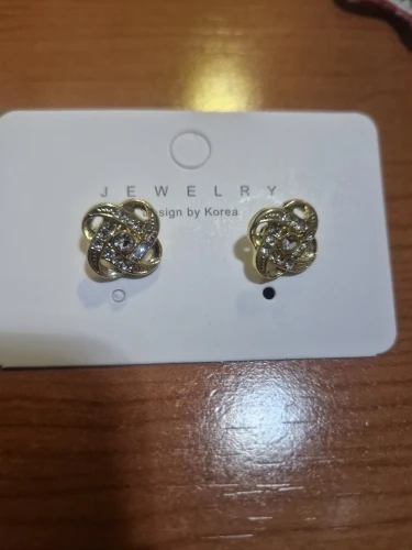 Light Luxury Zircon Stud Earrings photo review