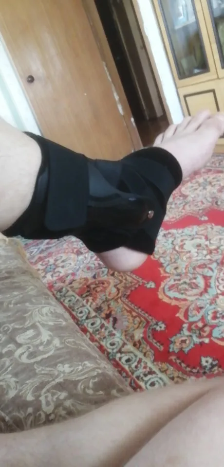 Tornozeleira de Compressão com Apoio Articular – PRÓ STABILITY® photo review