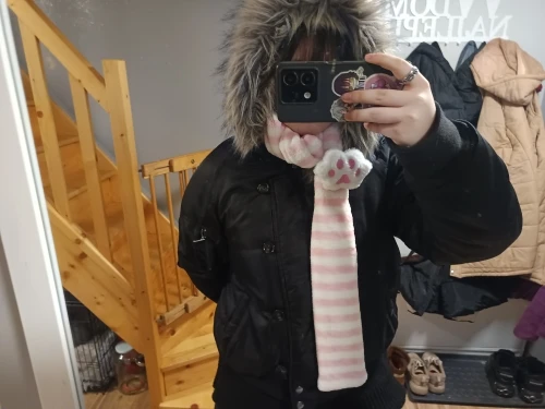 Kawaii Fluffy Neko Paw Scarf photo review