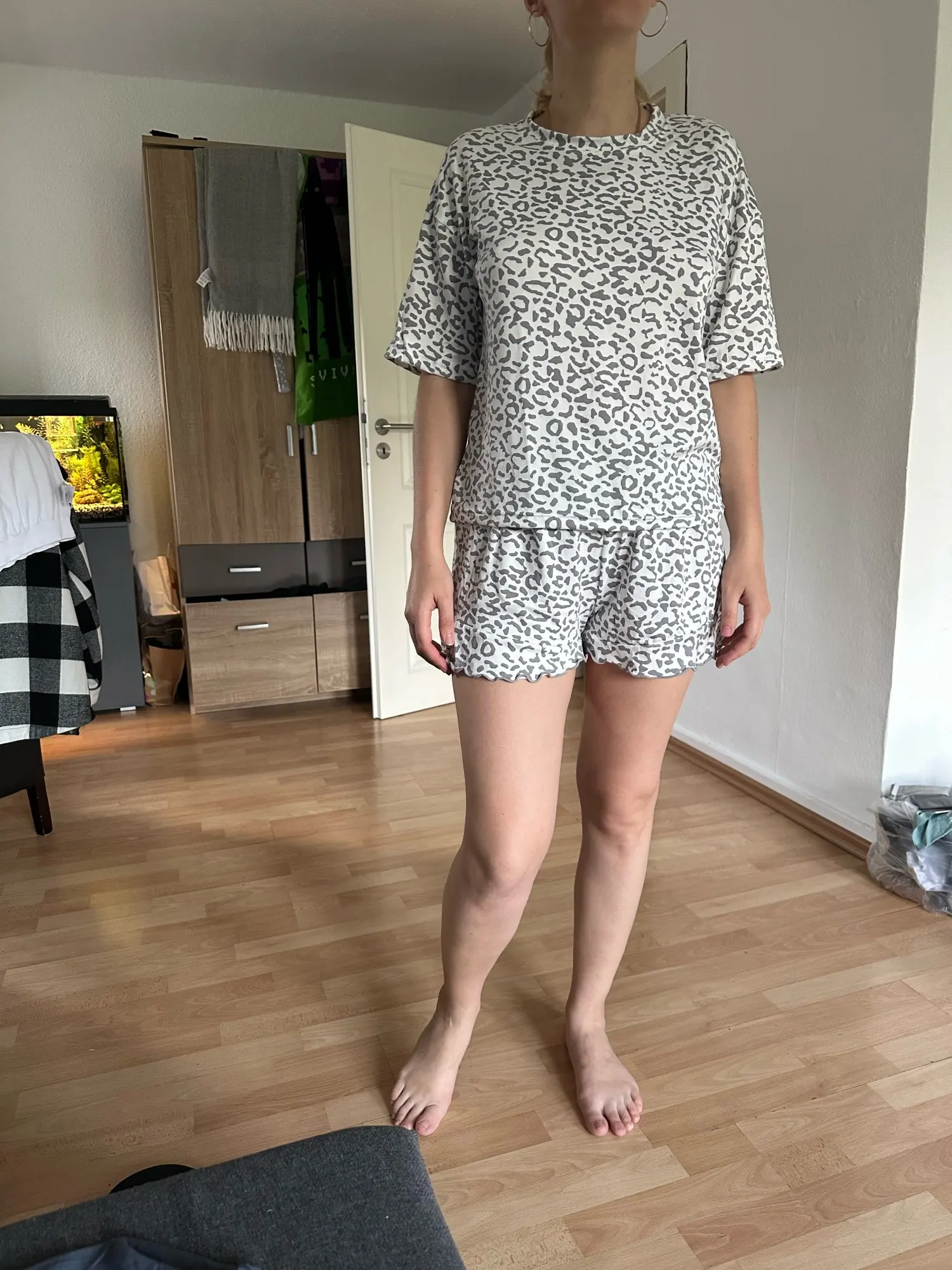 Luxurious Leopard Print Pajama Set - Soft Summer Sleepwear photo review