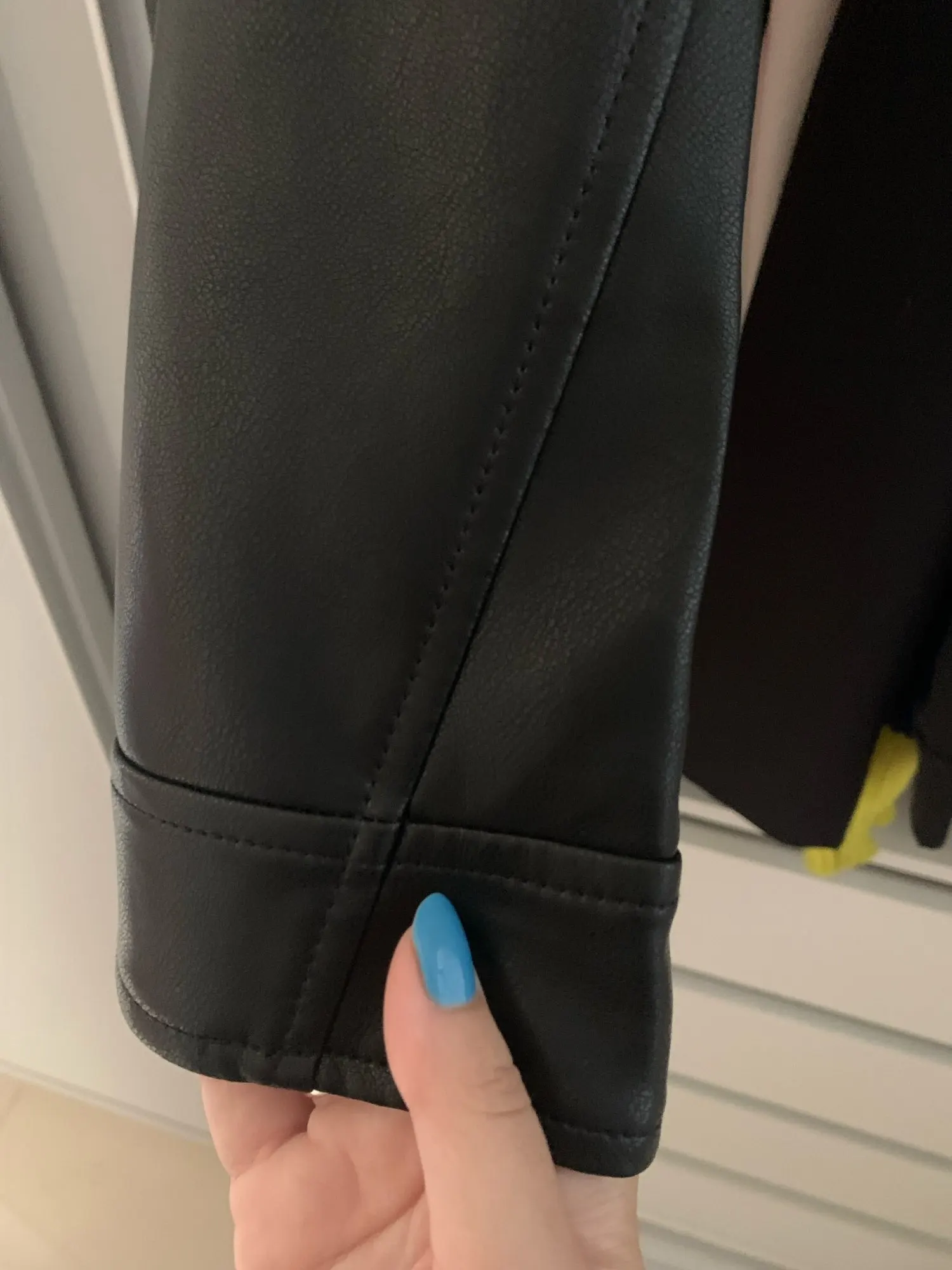 Ailegogo Faux Leather Short Jacket photo review