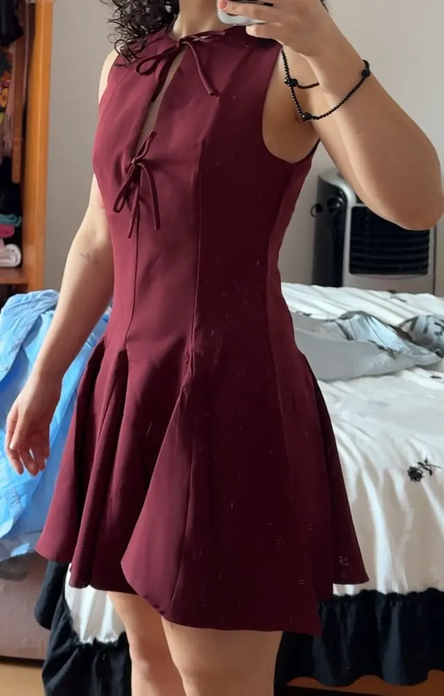 Women's Sleeveless O-Neck Mini Dress with Bow Details photo review