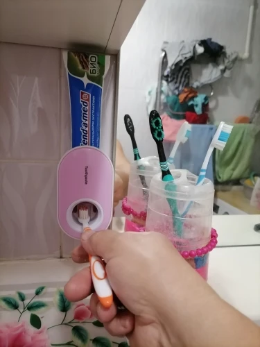 Automatic Toothpaste Dispenser Wall-Mounted photo review