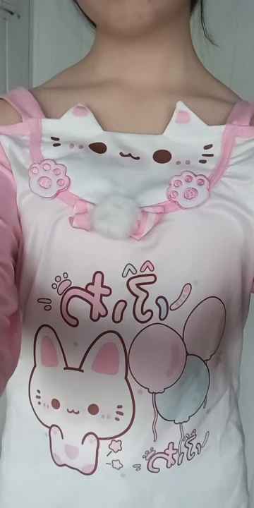 Kawaii Fuwa Fuwa Bunny T-Shirt photo review