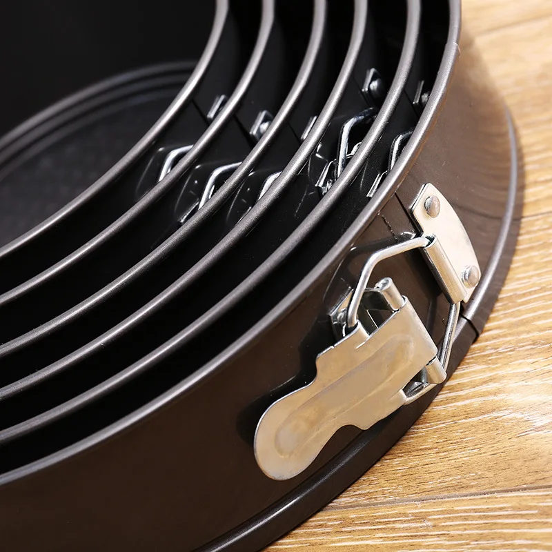 Nonstick Springform Cake Pan 4