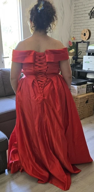 Customized Red Long Satin Prom Gowns Sexy V Neck Vestidos Open Back Vintage Evening Dresses Women Formal Party Dress