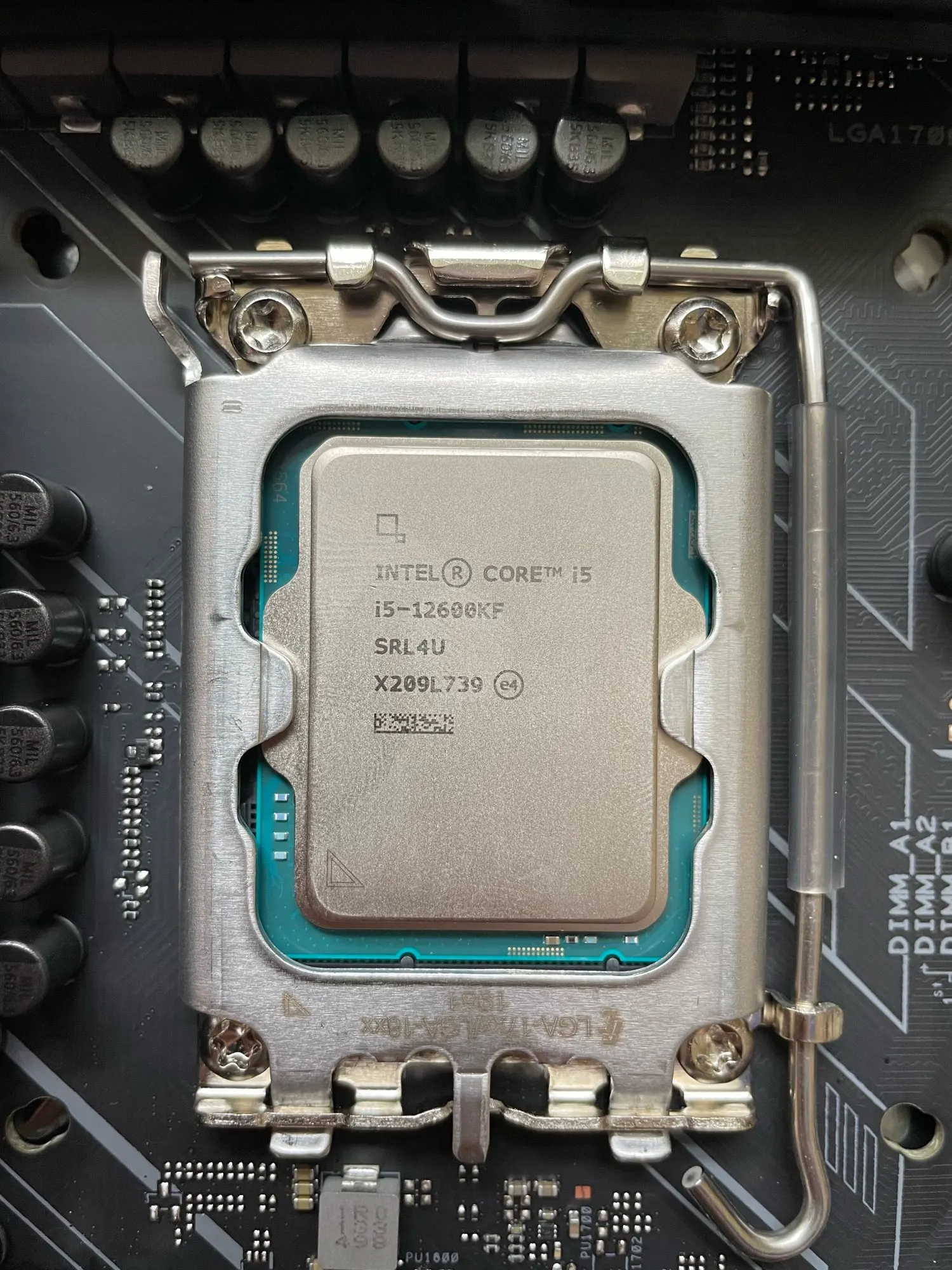 Intel Core i5-12600KF i5 12600KF 3.4 GHz Ten-Core Sixteen-Thread CPU Processor 10NM L3=20M 125W LGA 1700 photo review