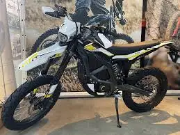 Bicicleta Elétrica Off-Road Sur Ron Abelha Ultra 74V 12500W 55AH