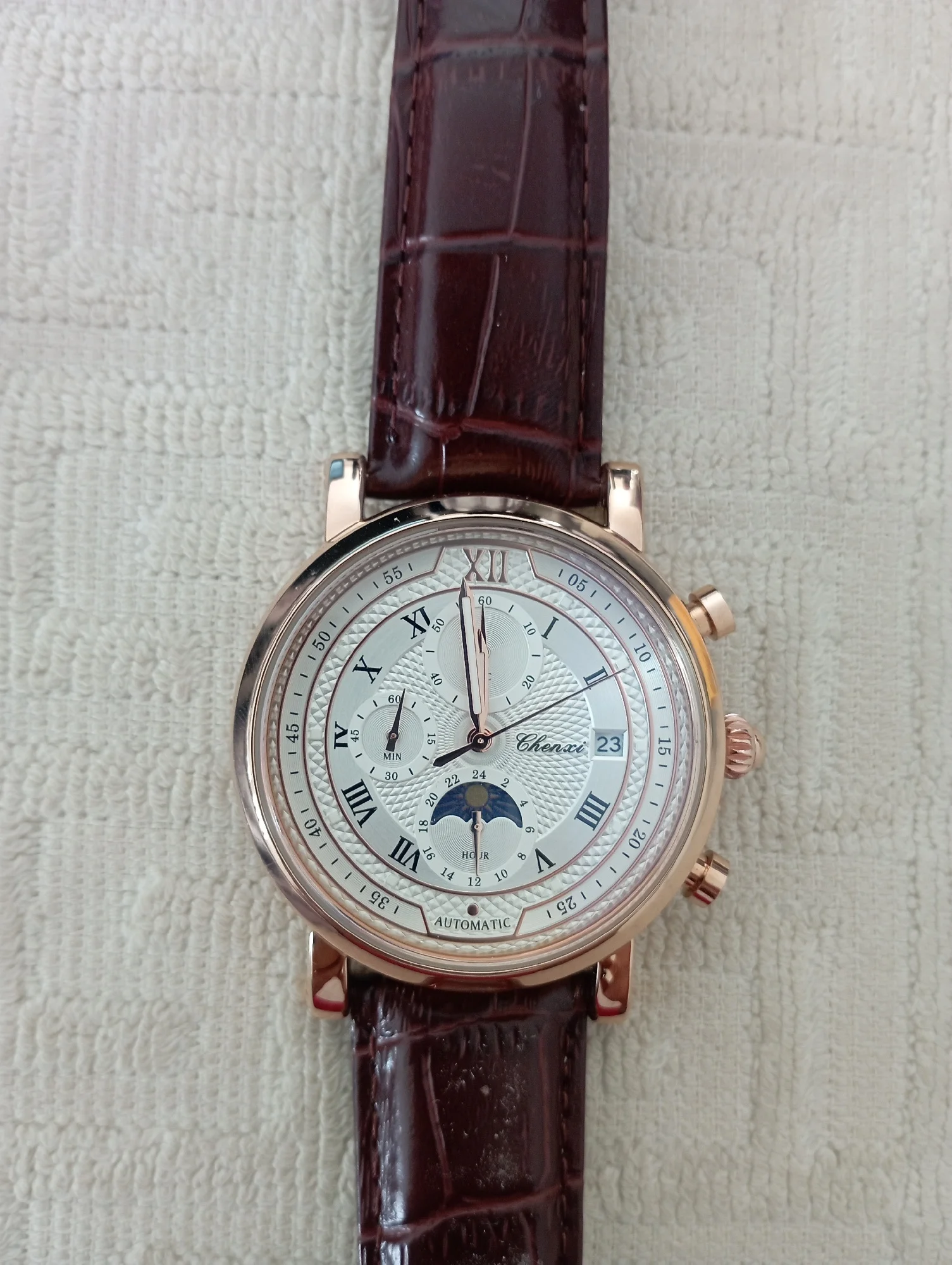 Chenxi 976 Men's Leather Chronograph Quartz Watch - Luminous photo review