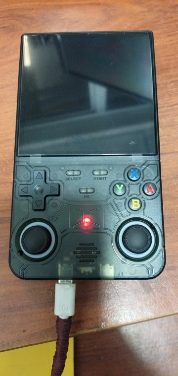 R36 ULTRA photo review