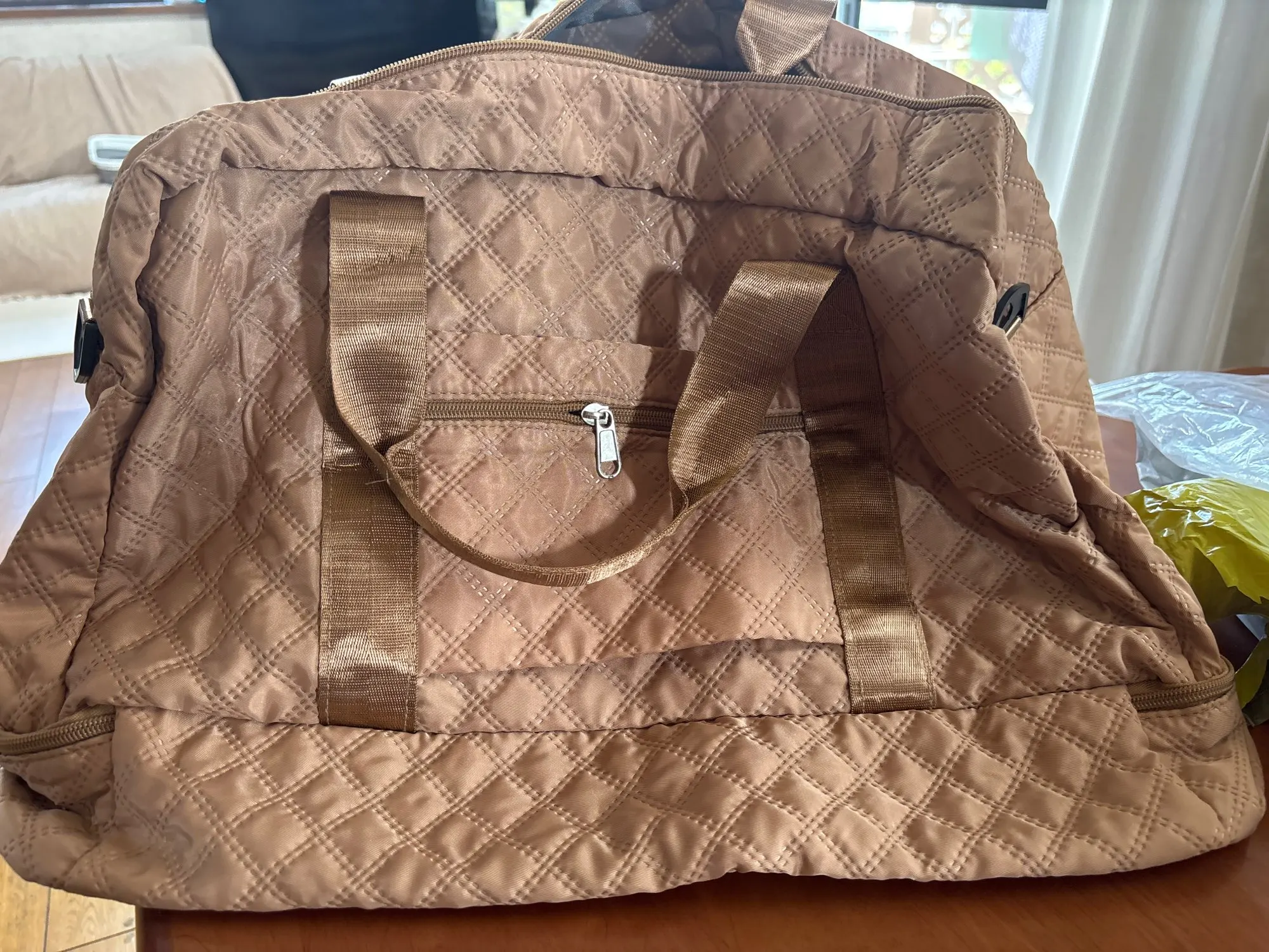 Sac de Voyage Léger Pliable 40L – Fourre-Tout de Sport et Week-End avec Bandoulière Réglable – Sac de Nuit Cabine Homme/Femme photo review