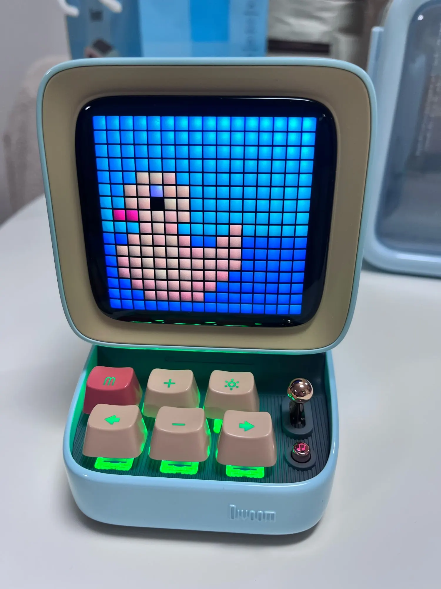 Divoom Ditoo-plus ポータブルBluetoothスピーカー3.55インチLED