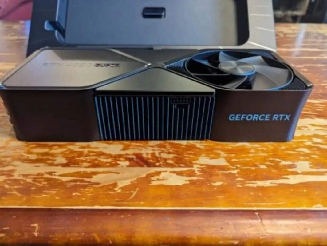 Used NVIDIA Founder's Edition FE GeForce RTX 4080 Super GPU: Real-World  Performance, Risks, and Recovery After Cryptominer Use