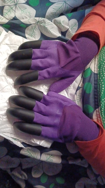 Claw Gloves Garden Gloves ABS Plastic Rubber photo review