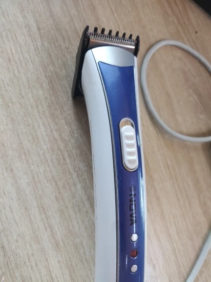 Máquininha De Cortar Cabelo e/ou Barbeador Portátil Aparador Barba 3915 bivolt Recarregável-ENVIO IMEDIATO PARA TODO BRASIL photo review