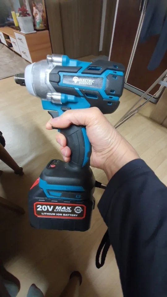 TW285 520N.m Cordless Electric Impact Wrench - Brushless Power Tool for Makita 18V Battery photo review