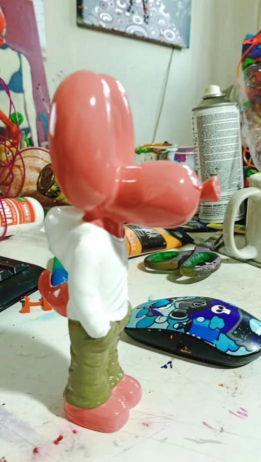 Pocket Balloon Dog: Whimsical Street Art for Home or Office photo review