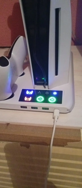 Soporte para PS5/PS5 Slim/PS5 Pro con gancho para auriculares, soporte de refrigeración y estación de carga de controlador para PS5 con ventilador de refrigeración de 3 niveles photo review