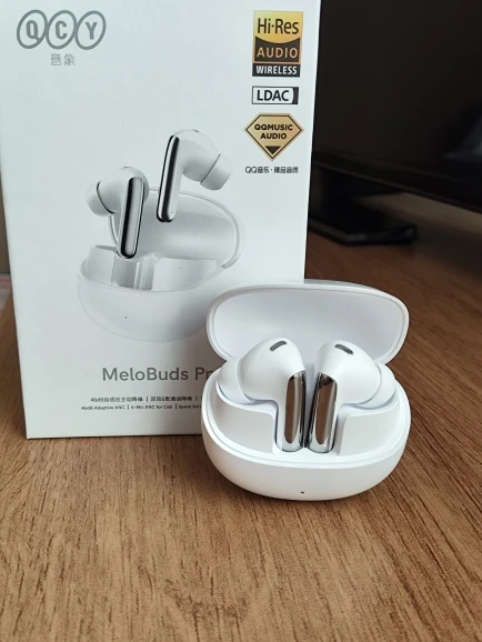 Fones de ouvido QCY MeloBuds Pro photo review