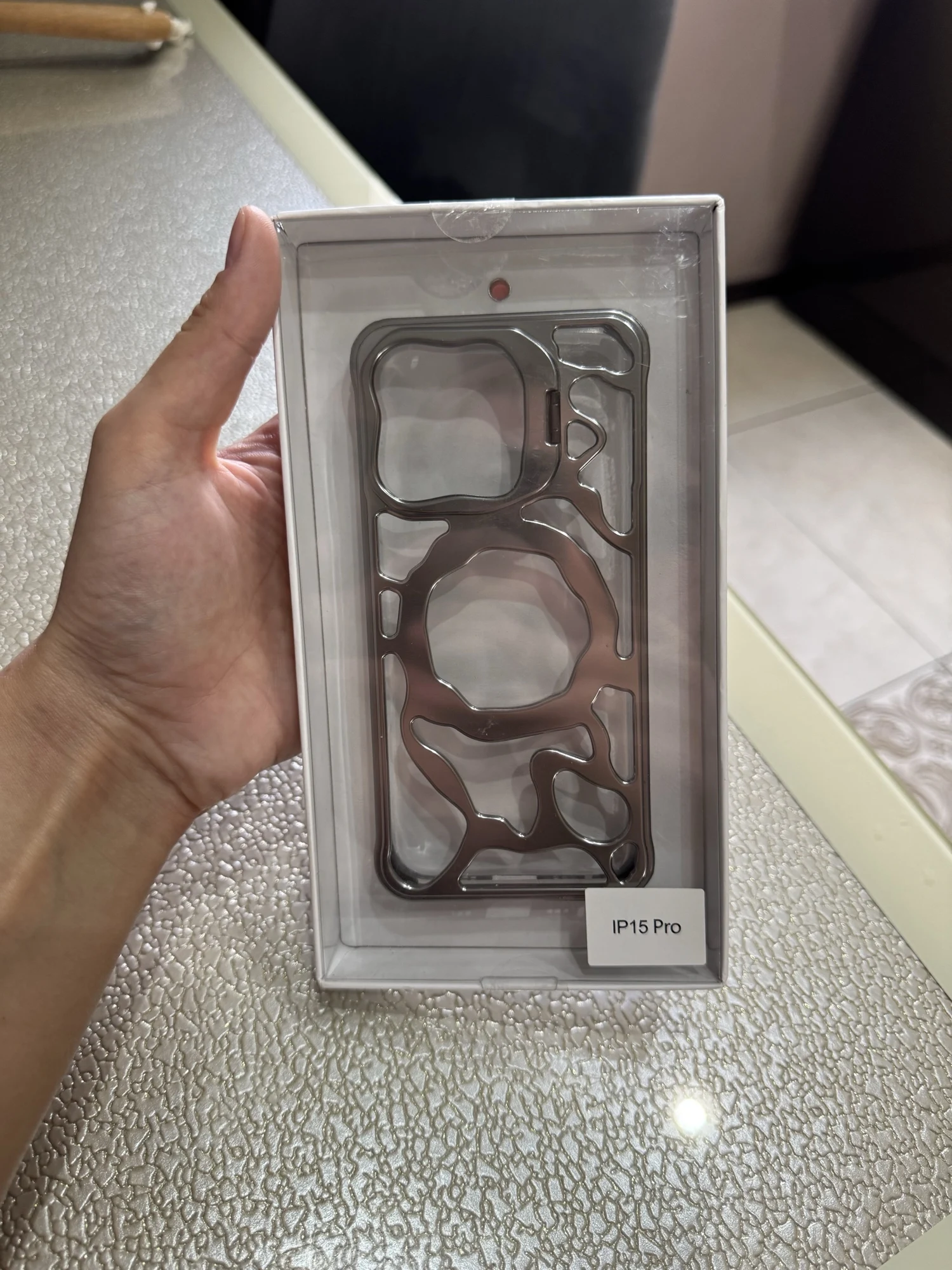 Magnetic Kickstand Metal Frameless Phone Case for Iphone 15 16 Pro Max/16/15 Pro photo review