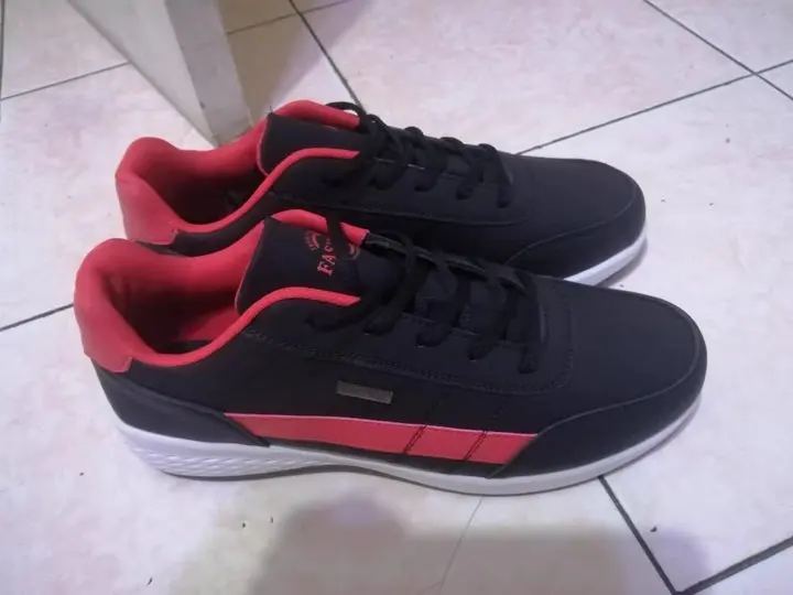 Leather Men Shoes Sneakers Trend Casual Shoes Breathable Leisure Male Sneakers Men Non-slip Footwear Men Skateboarding Shoes photo review